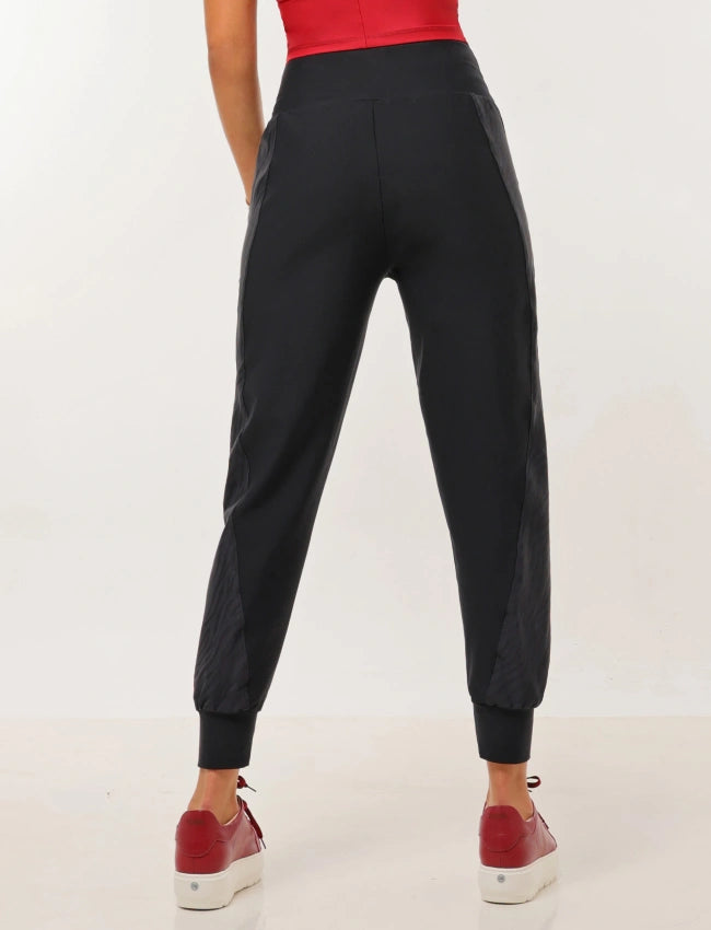Annie Jogger