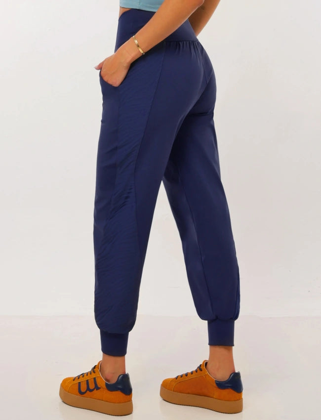 Annie Jogger