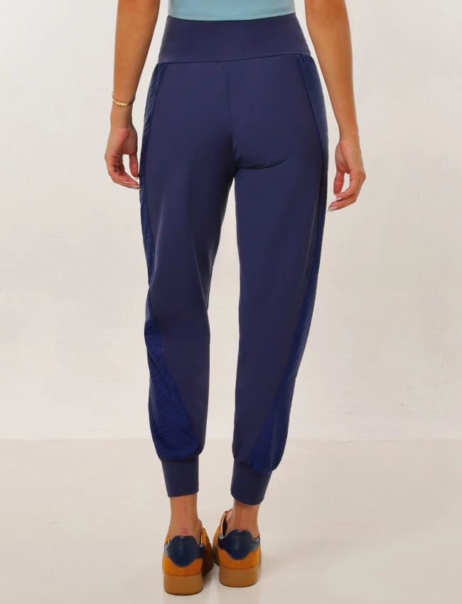 Annie Jogger