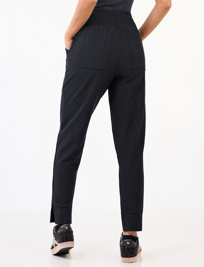 Versa Joggers